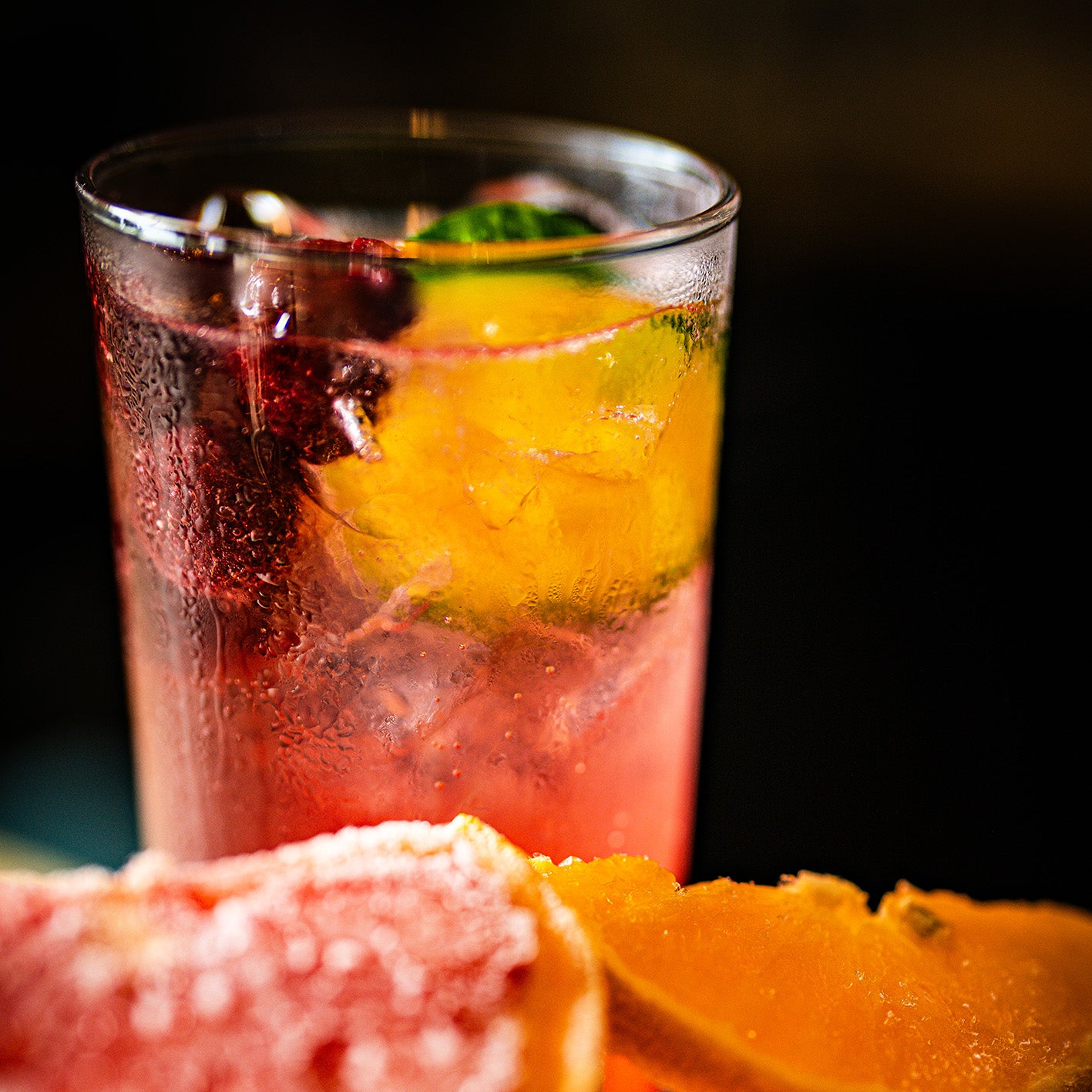 Zingy non-alcohlic Grapefruit & ginger Shrub - hand-crafted in the Uk with distilled orange spirit vinegar, succulent pink grapefruit, warming ginger & honey. Perfect with tonic, sparkling water or bubble for a vibrant, flavour-packed mixer.